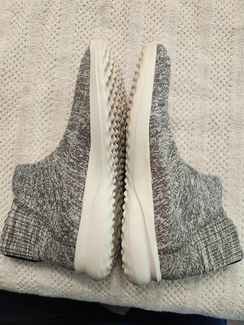 Skechers Goga Max Gray Knit Sock-Style Slip-On Sneakers 0152